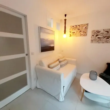 Apartment T3 Air-conditioned , Quiet Garden, Parking Saint-Raphael (Var)